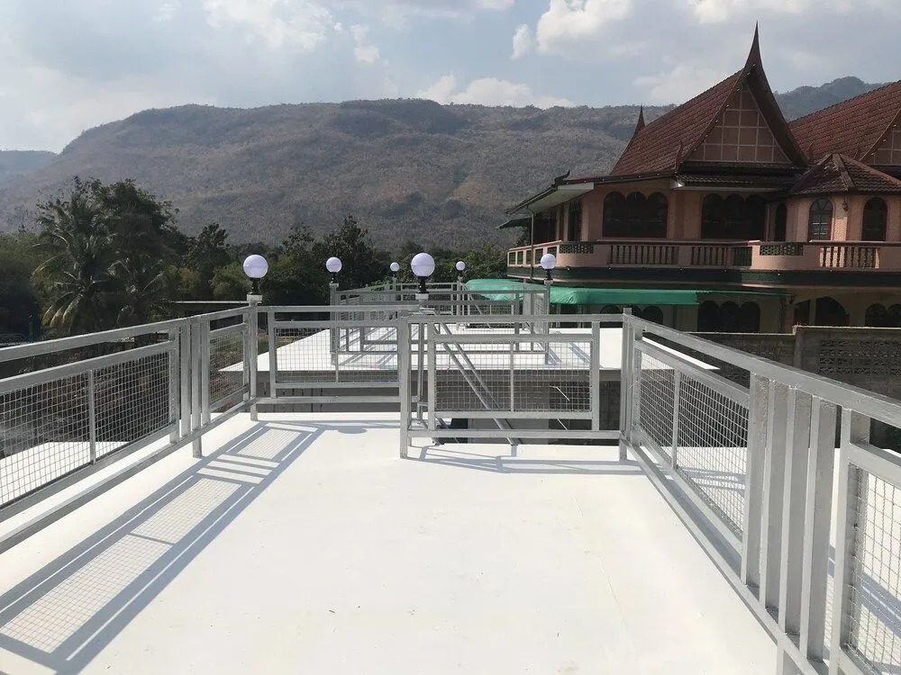 BAAN APA ERAWAN Resort