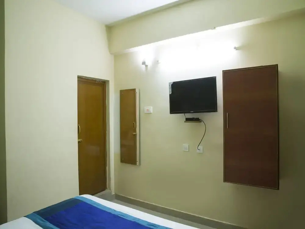 OYO 5690 SSB Residency