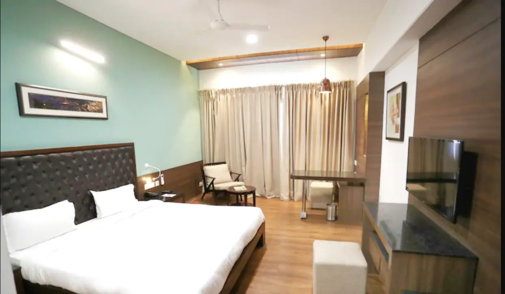 Treebo Premium Baramasi By Jai Club Prime