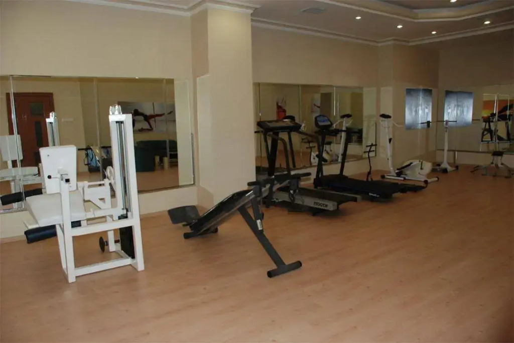 Grand Isias Hotel