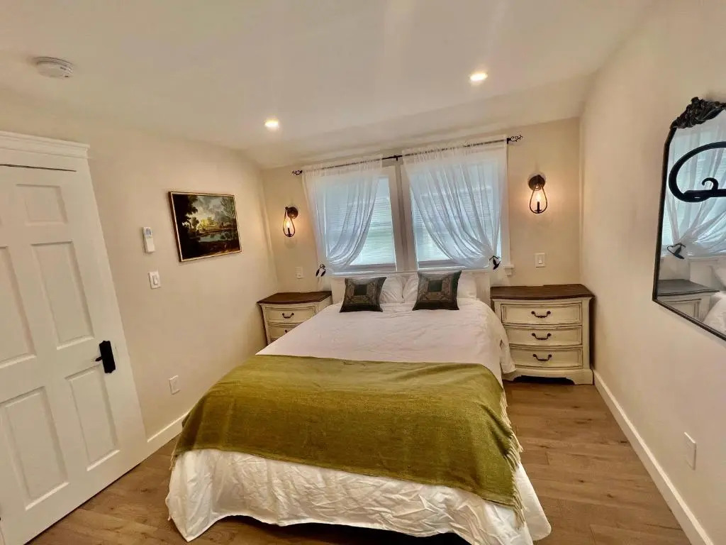 The Reminisce vacation home 5br/3bt,downtown BH