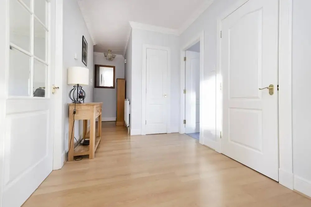 Modern Flat with Free Parking