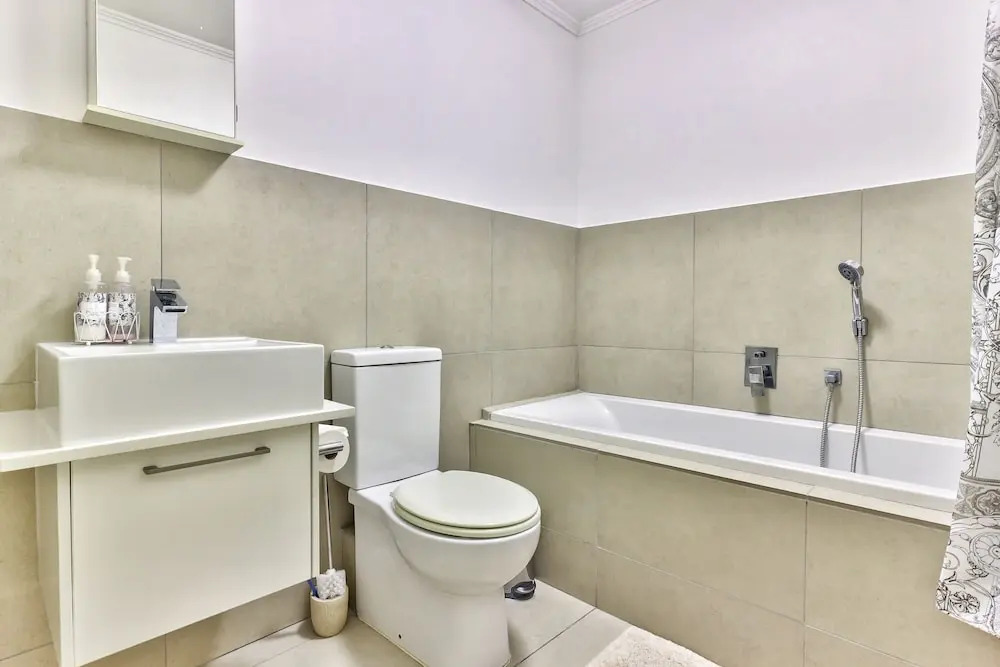 2 Bedroom Apartment in Century City