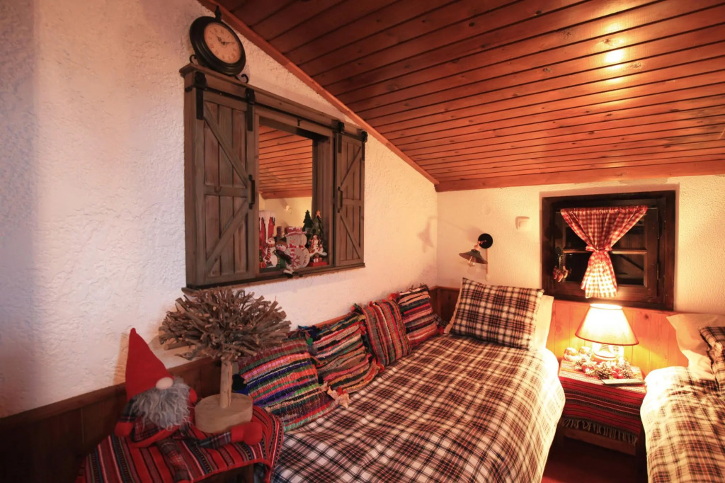 Dandy On The Hill Agoriani | Chalet Iris | Up to 6 people