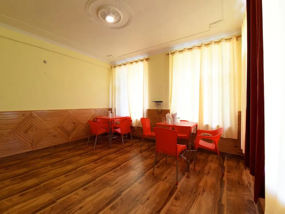 OYO 14580 Home Luxurious Studios Shanag