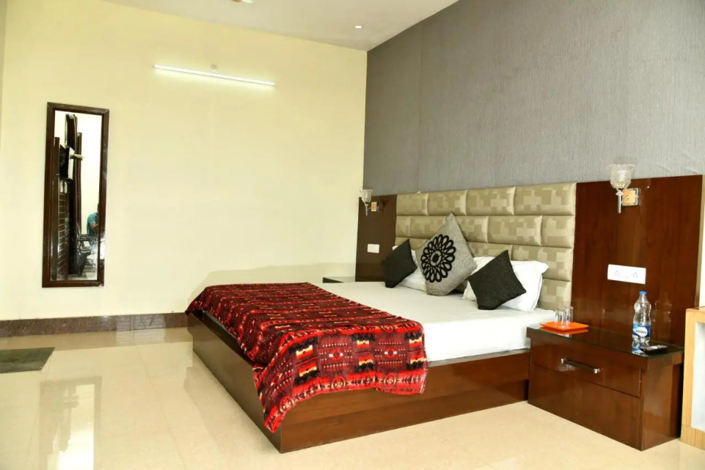 Hotel Ganga Basin