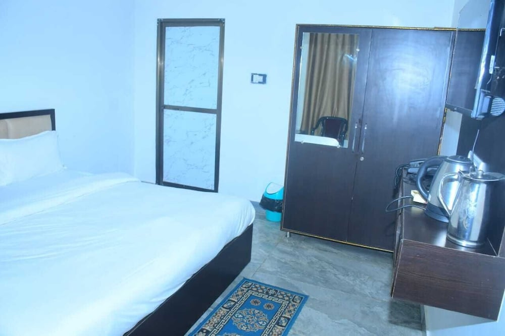 Shri Narayanam Guest House and Home Stay