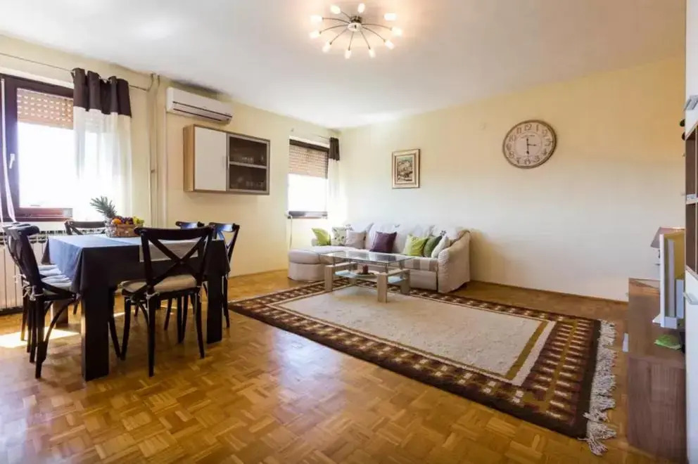 Apartment Maraska