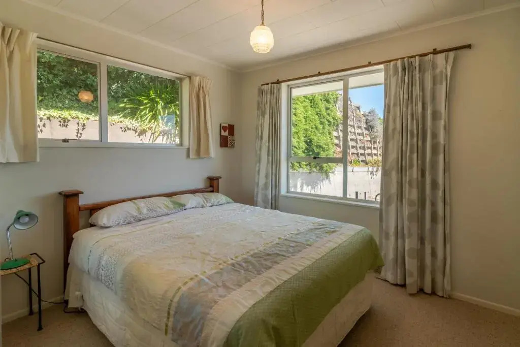 Vue De La Mer - Akaroa Holiday Home