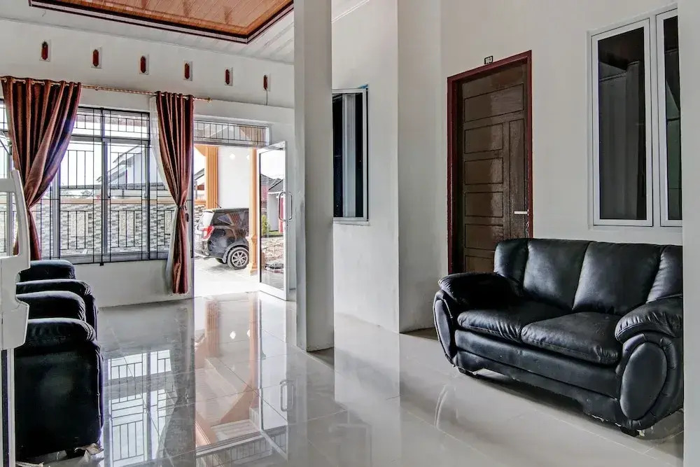 OYO 92081 Malora Homestay
