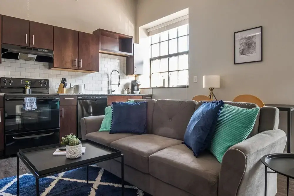 FRONTDESK 915 Broadway Apts Downtown Kansas City