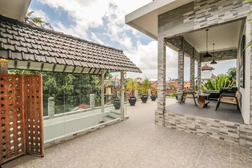 Villa Delapan Seminyak