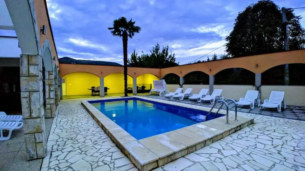 Holiday Home Rozić - Villa with private seasonal heated pool
