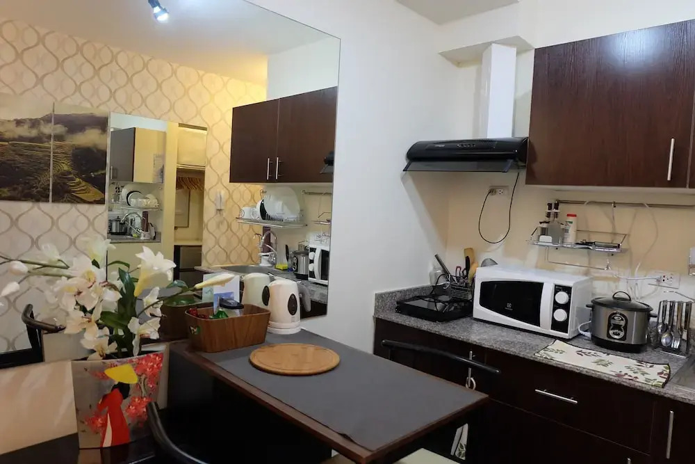 Brand New Quiet Clean Condo at The Heart of Cebu with Hispeed Wifi