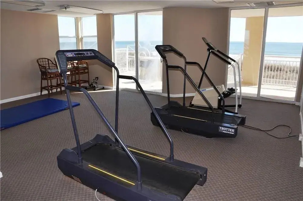 Hyperion Towers 201 - 3 Br condo by RedAwning