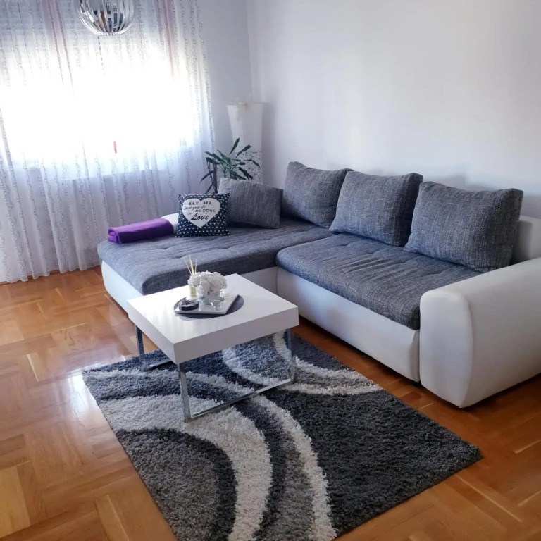 Apartman Aura