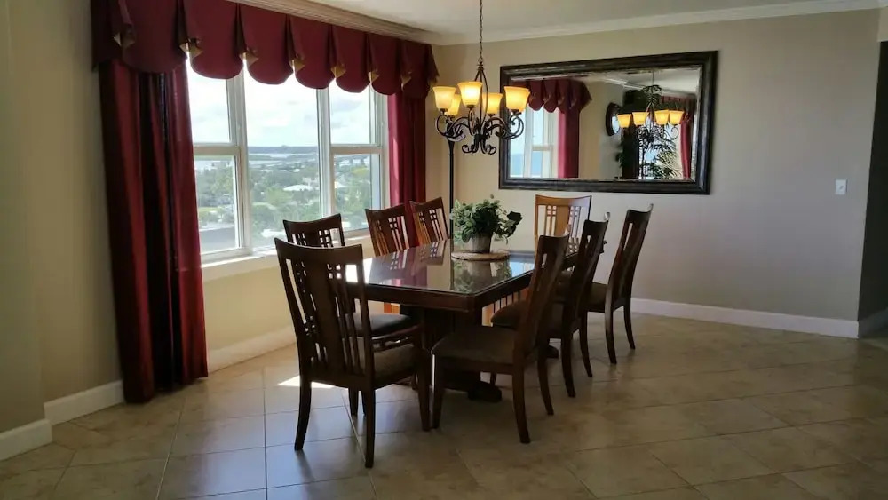 Dimucci TT 708 3 Bedrooms 3 Bathrooms Condo by Redawning