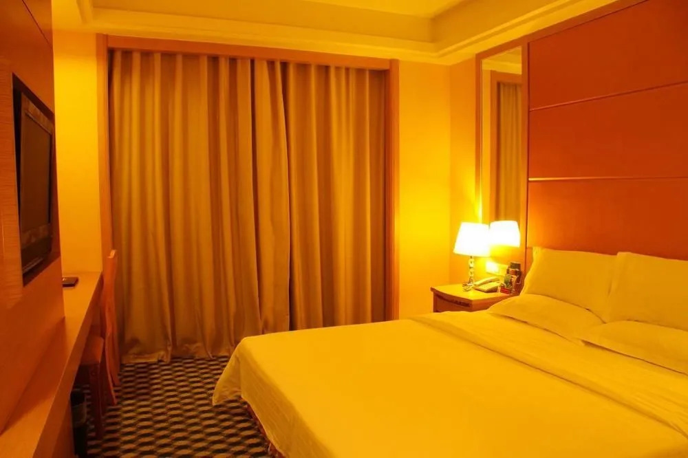 Hong Bao Fashion Hotel(Changan Vanke Wanda)(鸿宝时尚酒店（长安万科万达店）)