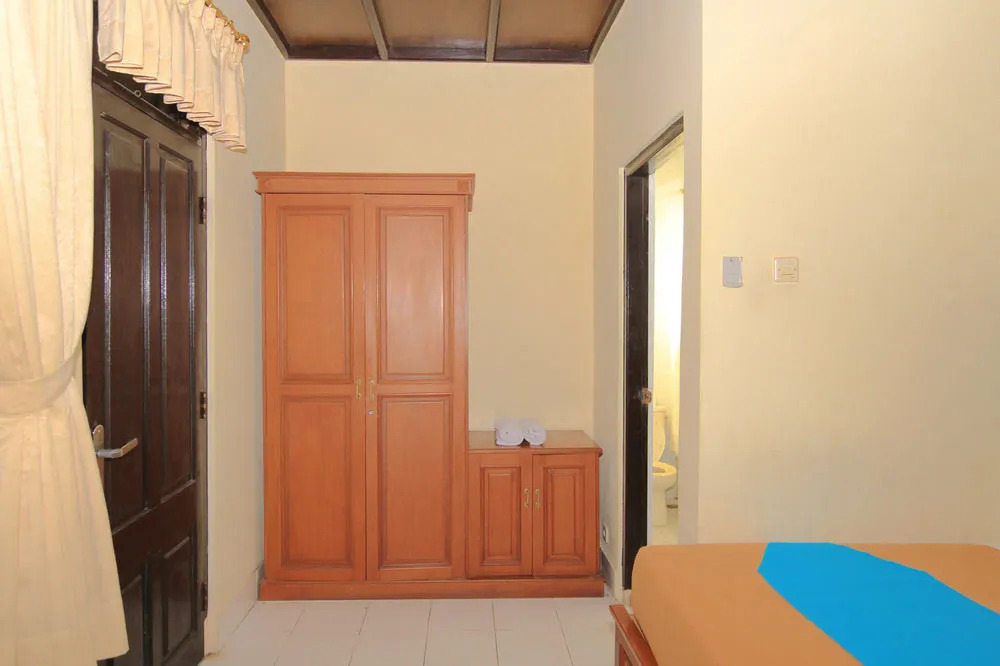 Airy Eco Pantai Kuta Poppies Lane Dua Bali