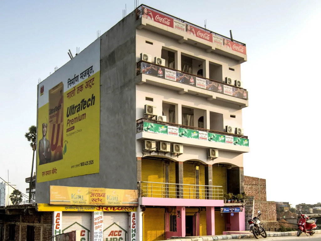 OYO 24849 Madhuram Vihar