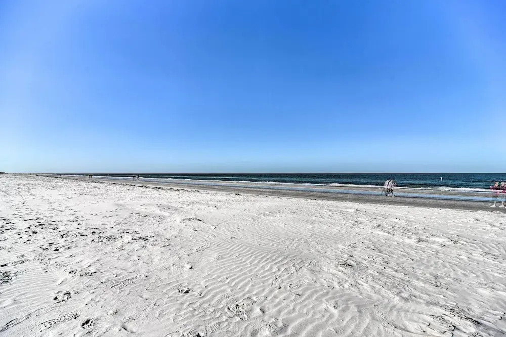 Indian Rocks Beach Home - 2 Blocks to Beach!