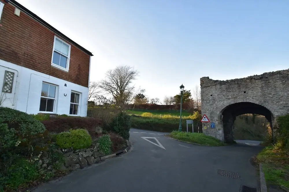 4 Landgate Cottages