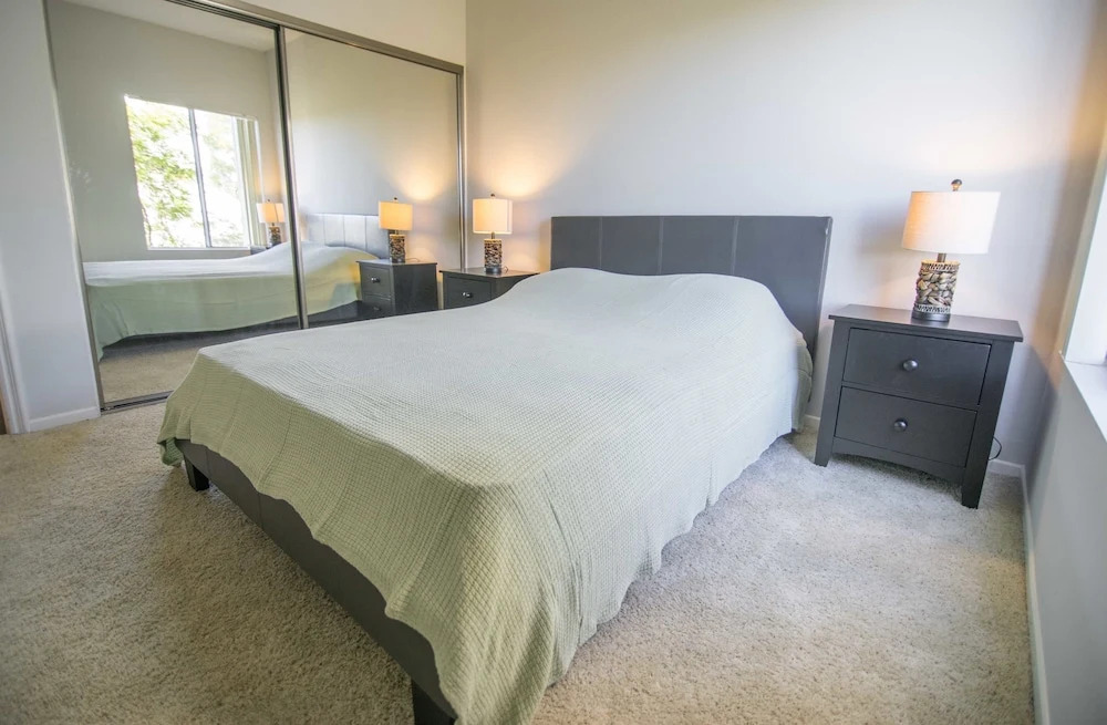 Prime Location Westwood Apartment 409w