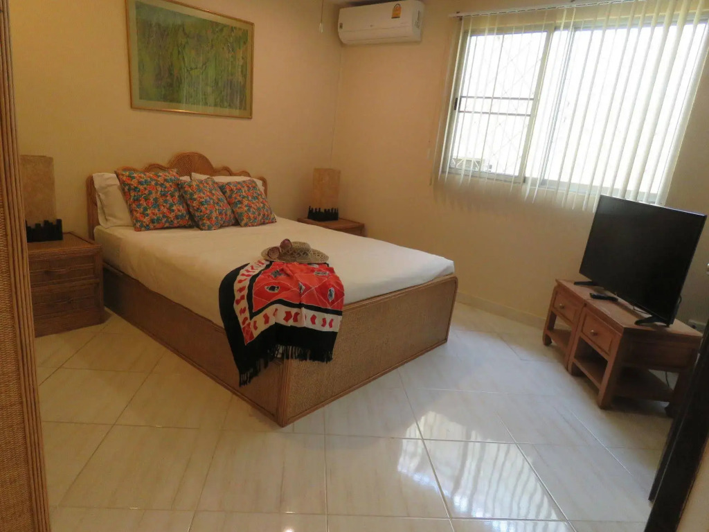 BUTTERFLY GARDEN BOUTIQUE RESIDENCE by Luxury View EX LG Apts and Villas, A Lifestyle Destination 1 to 3 bedroom units 110 to 190 sqmtr, 2 FULL Bathrooms, Rain shower, Complete kitchen, FREE Fast Fiber WIFI, 55" SMART TVs, 24-7 Staff, SPA BATH, FREE BBQ