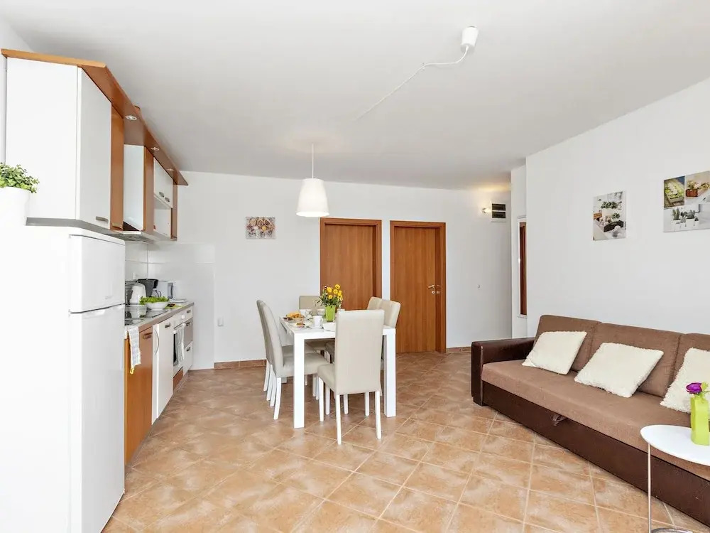 Modern Apartment with Seaview, Private Terrace And Pool,Only 150m From the Beach