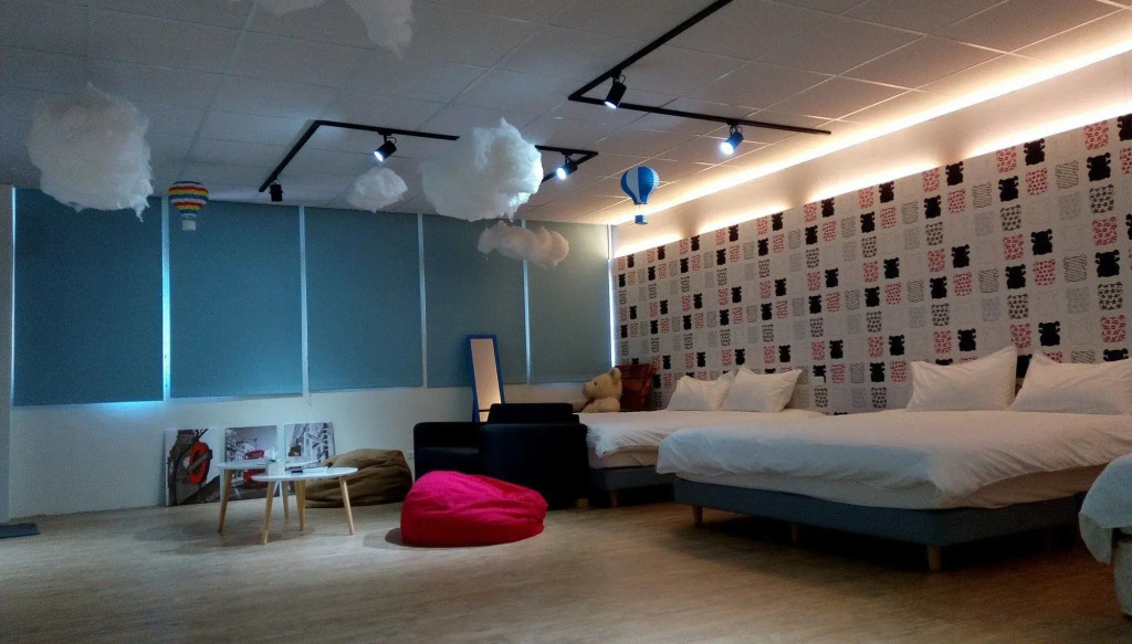 Sleep In Guest House
