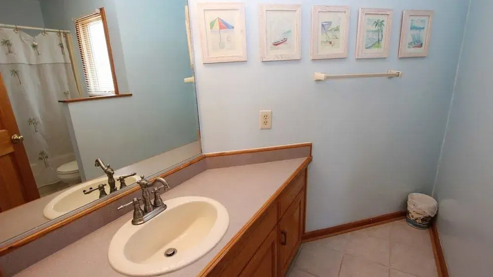 Neptunes Landing - 5 Br Home