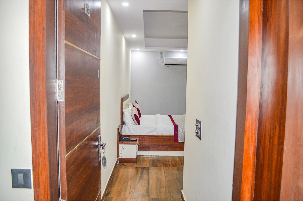 FabHotel The Golf Inn - Nr Botanical Garden Metro