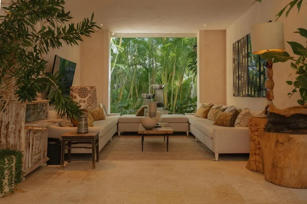 Unique Lake-front 10-bedroom Mansion in Most Luxurious Resort of the Caribbean