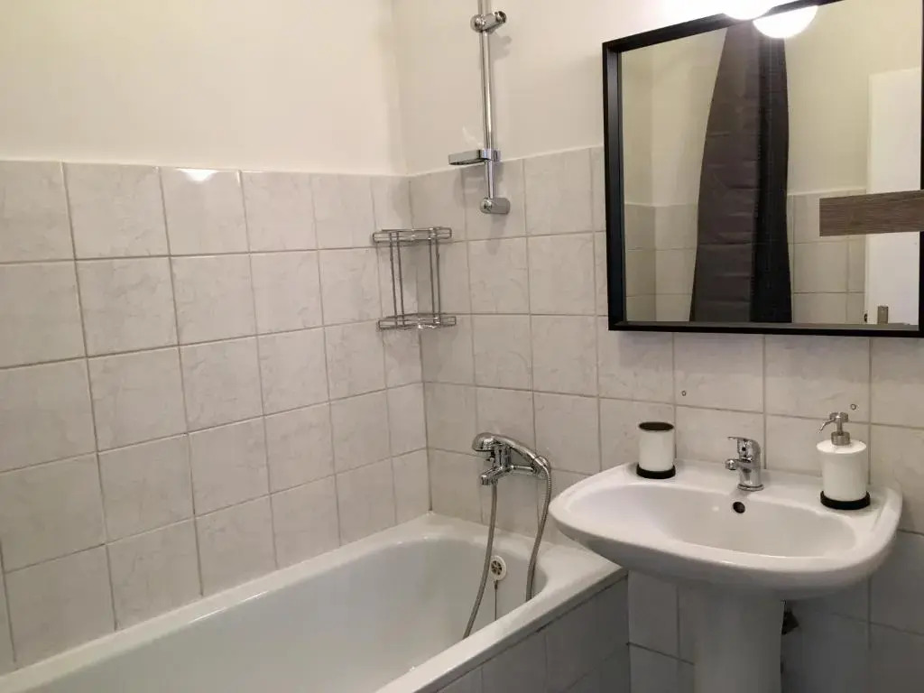 Blu Apartment in Old Town