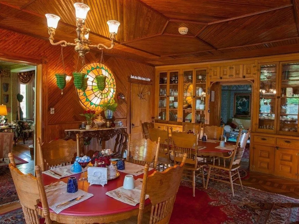 Fairlawn Inn