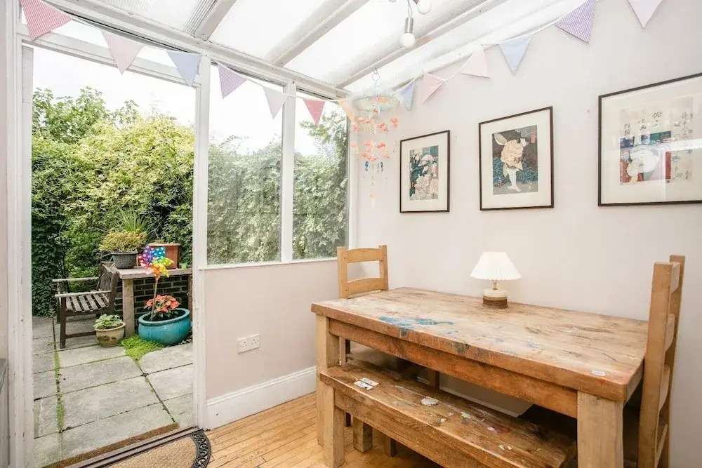 Spacious 3 Bedroom House in Clapton