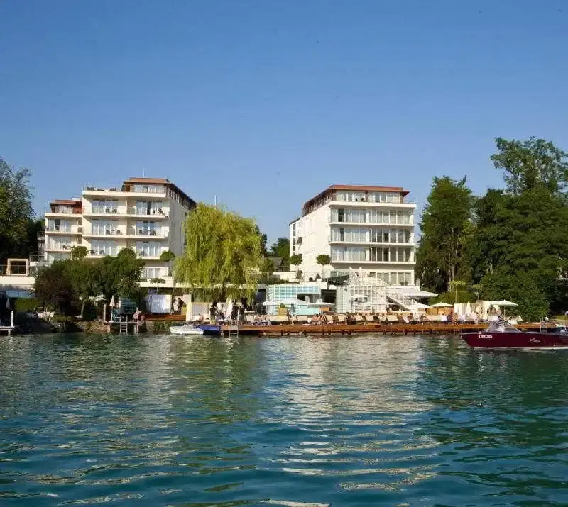 Lakes - My Lake Hotel