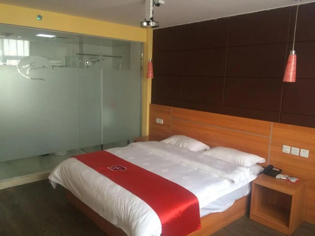 Shankee Hotel (Zhoukou Chuanhui District Red Star Macalline)