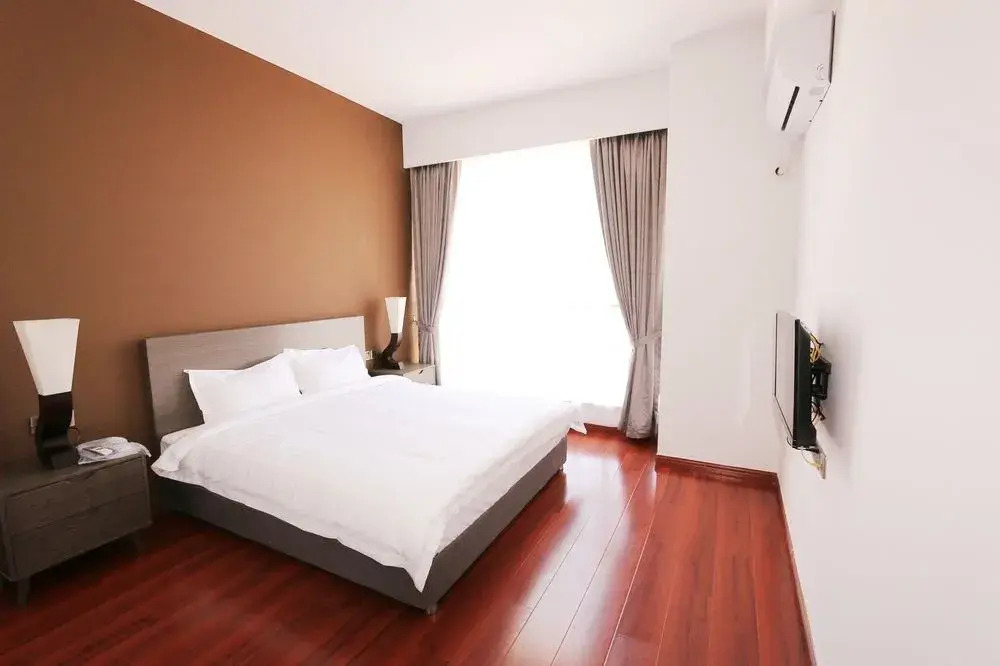 EASTLAND Hotel & Apartment