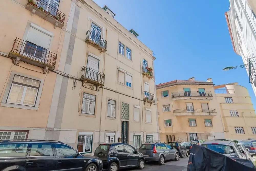 Fascinating 2 bedroom apartment with river view