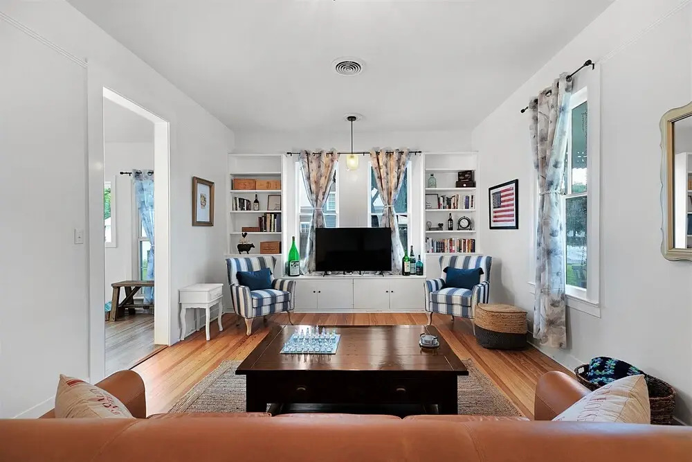 New! Stunning Home w/ Hot Tub & Grill Just 2 Blks From Main St!
