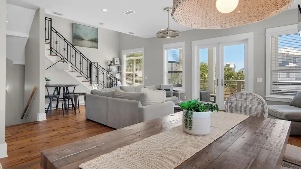 5BR Sleeps 14 in Seagrove Beach, Golf Cart, 6 Bikes, Pool + Free Attractions!