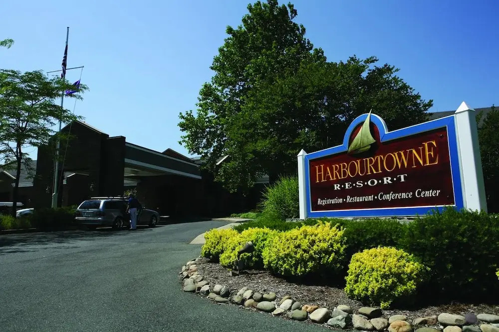 Harbourtowne Golf Resort