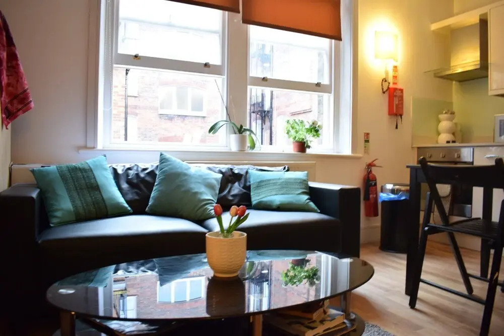 Spacious Studio Flat in Central Kensington