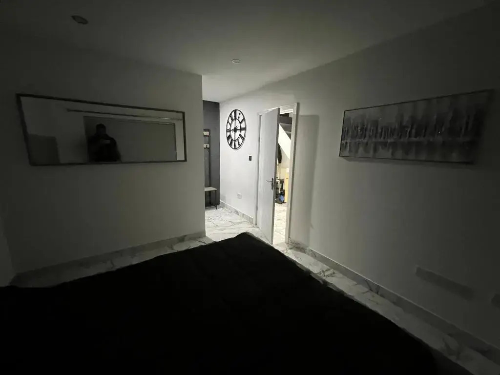 Penthouse Style Luxury 2 Bedroom House has Hot-Tub, extra fees apply