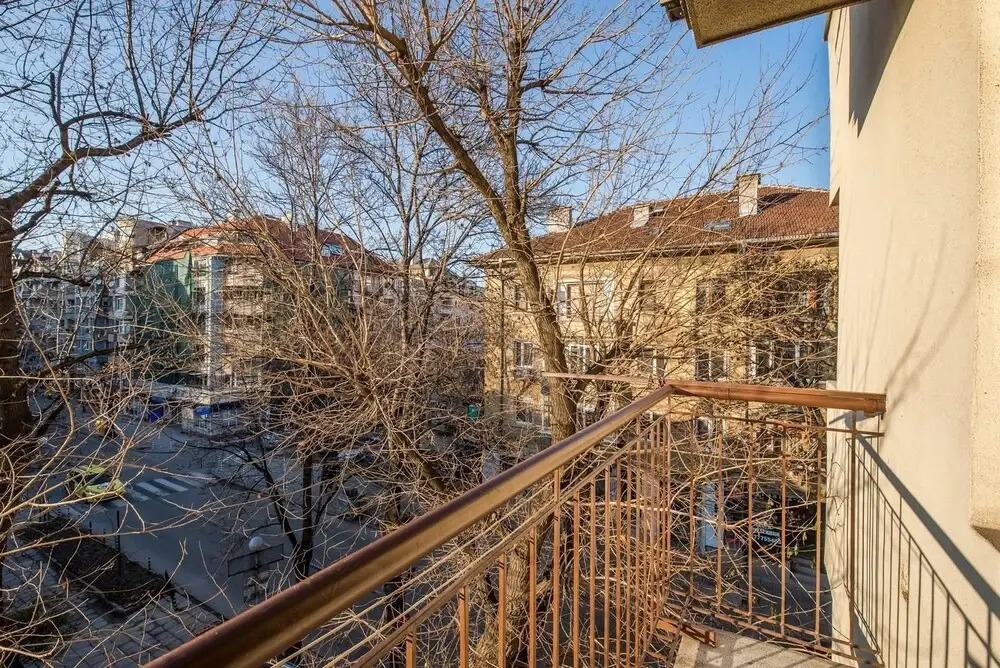 FM Economy 2-BDR Apartment - Next to Serdika Center