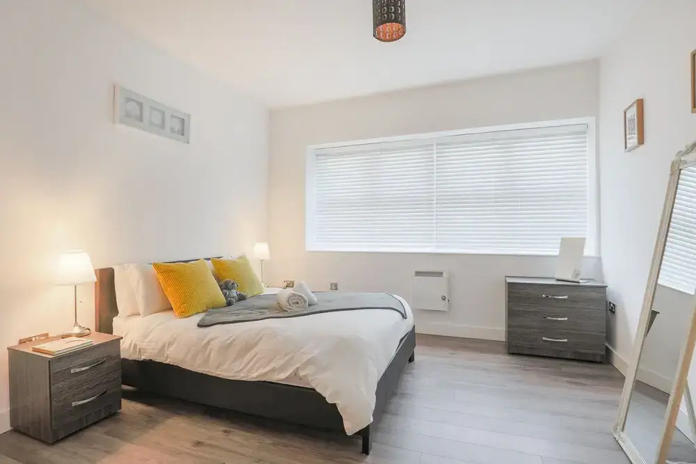 UR STAY - Jewellery Apartments