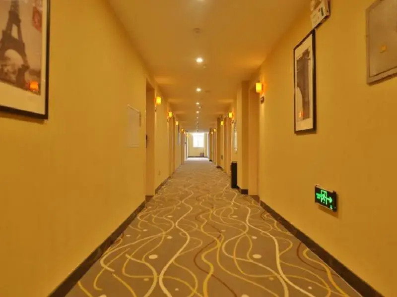 7Days Premium Luoyang Yichuan Dukang Avenue Branch