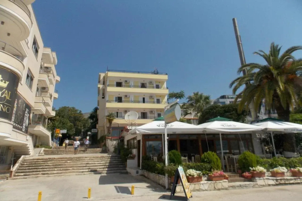 Hotel Real