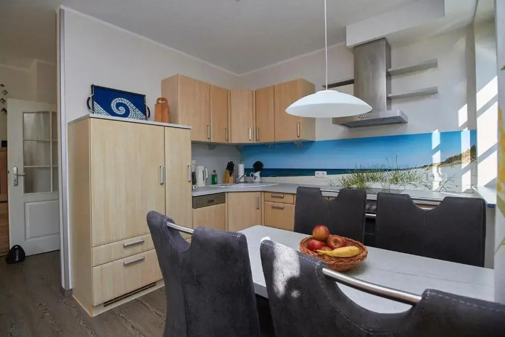 Neue Reihe 43 Villa Regulus EG